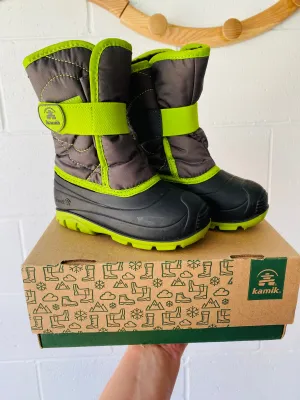 Charcoal   Neon Snowbug Boots, size 10 (27)
